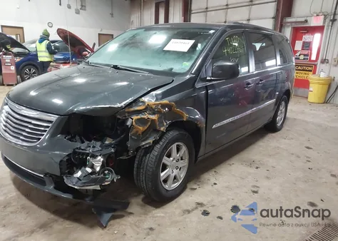 2012 Chrysler Town & Country Touring z USA, uszkodzony, nr VIN 2C4RC1BG9CR190065